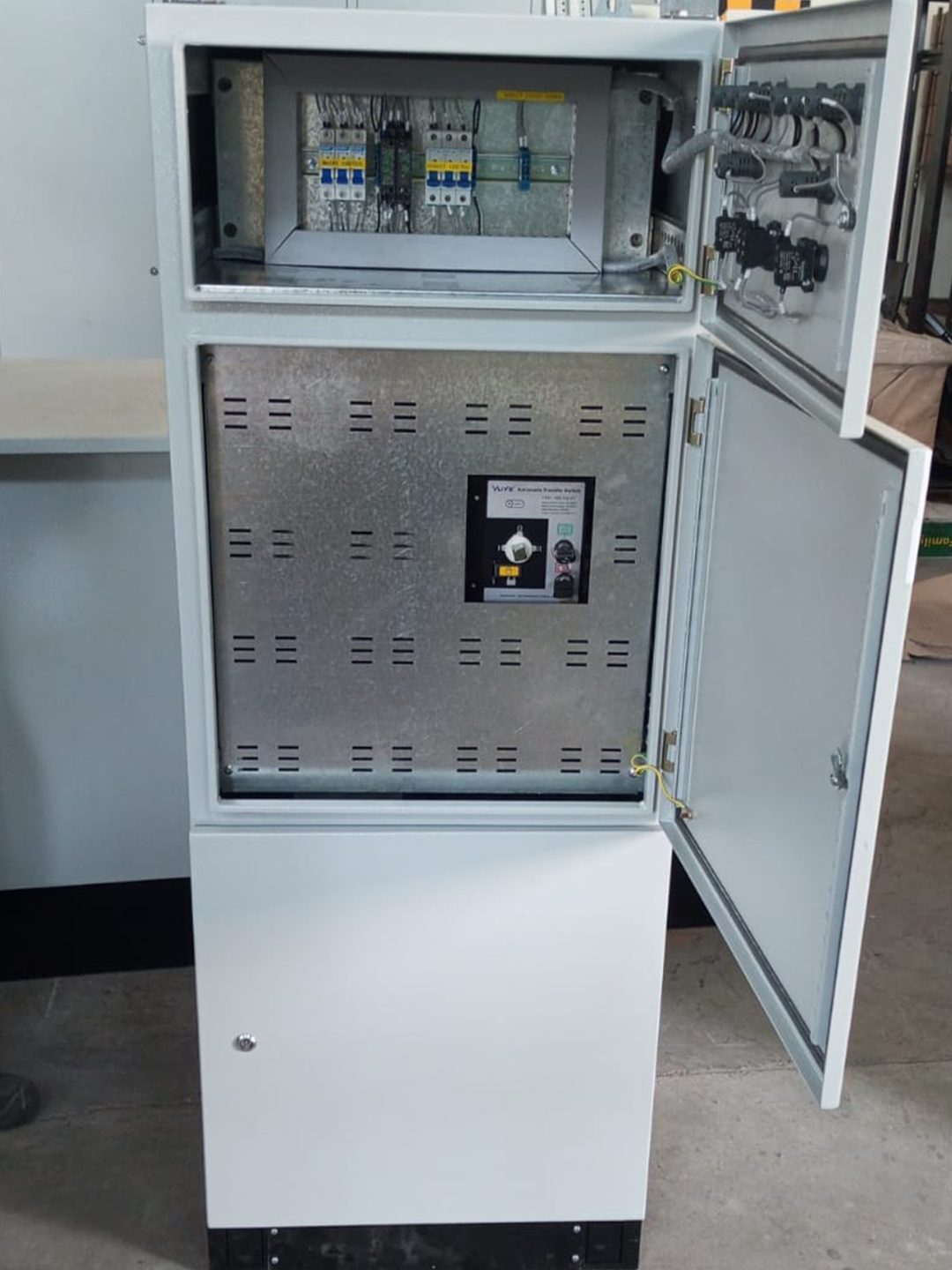 Auto-manual-change overs